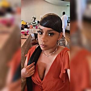 Meet your Posher, Victoria